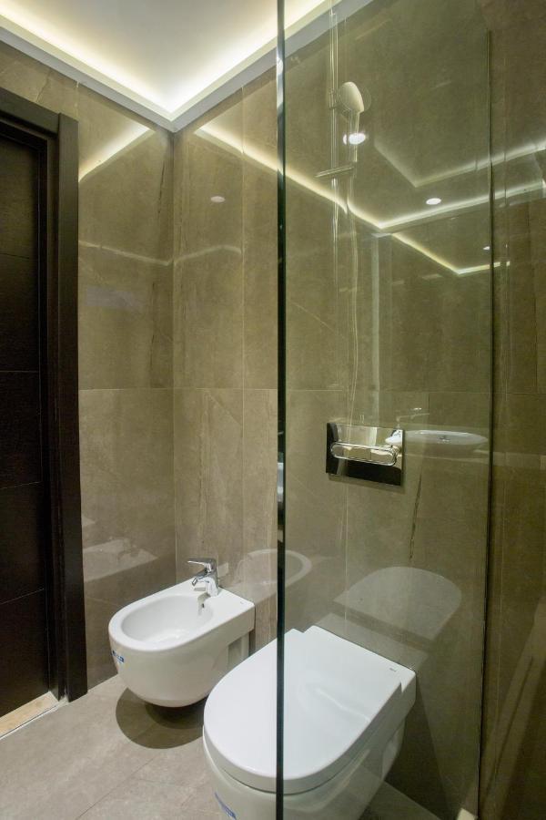 W-aldorf * Casa Blanca